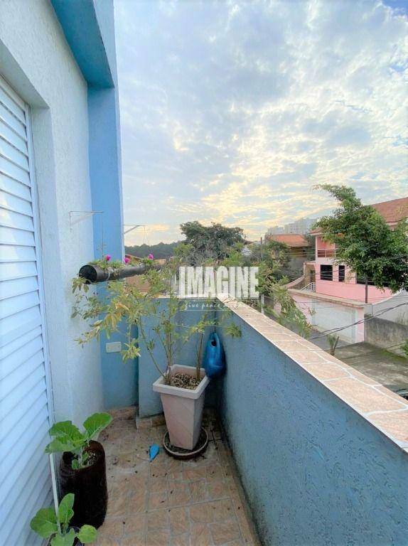 Sobrado à venda com 3 quartos, 180m² - Foto 11