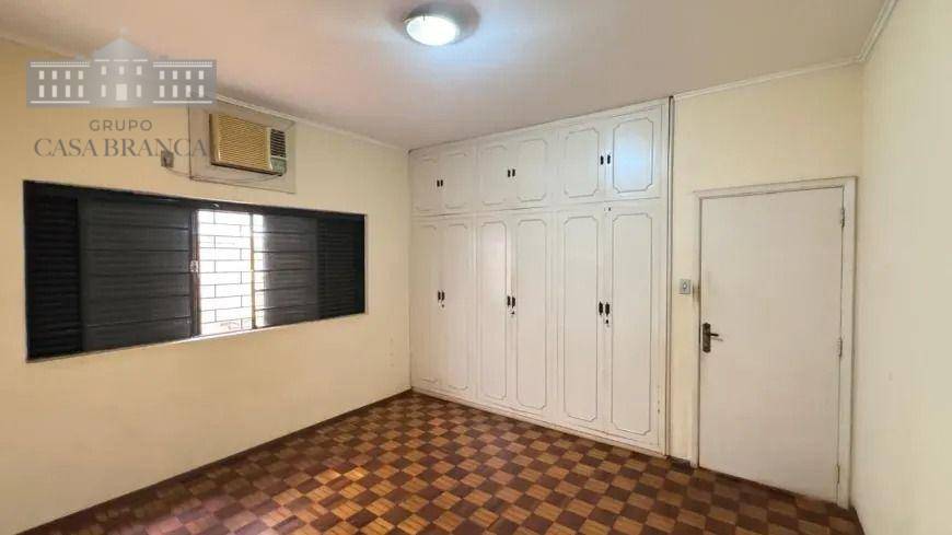 Casa à venda e aluguel com 3 quartos, 268m² - Foto 4