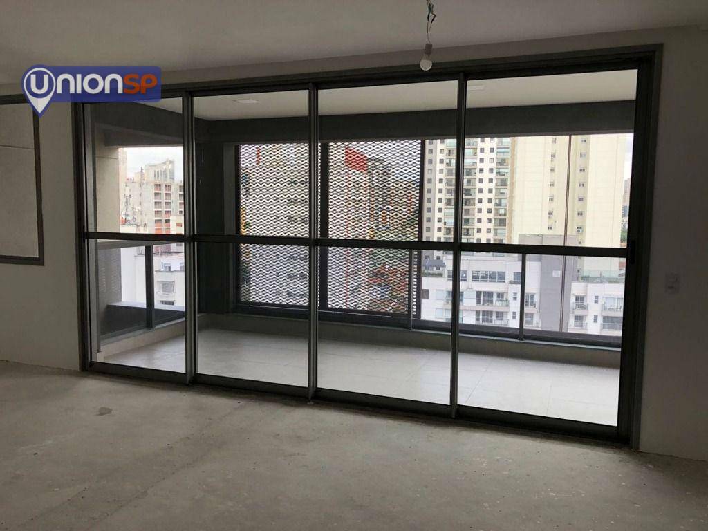 Apartamento à venda com 3 quartos, 142m² - Foto 1