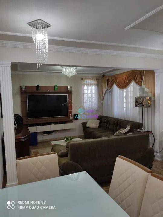 Casa à venda com 3 quartos, 160m² - Foto 4