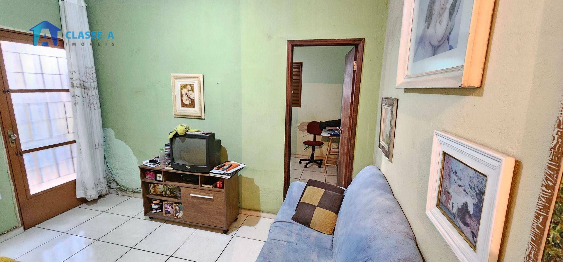 Casa à venda com 3 quartos, 243m² - Foto 11