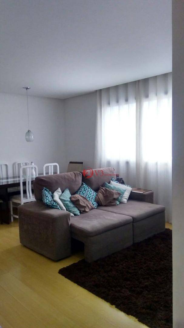 Apartamento à venda com 3 quartos, 70m² - Foto 2