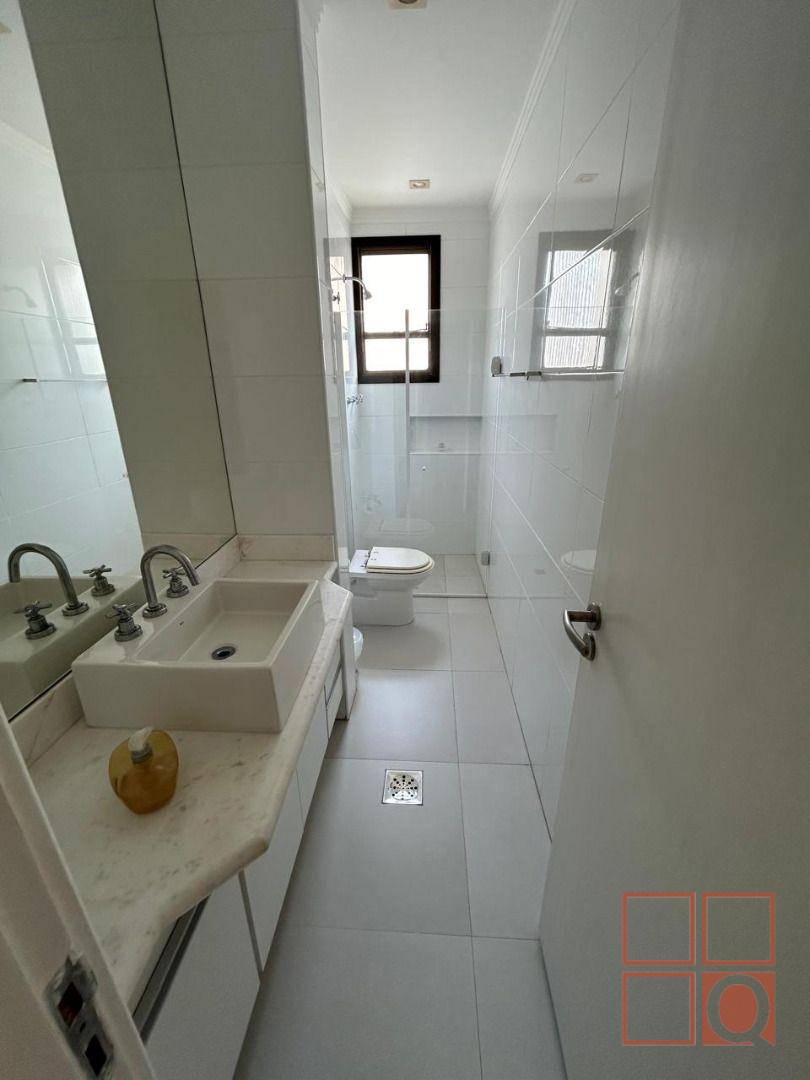 Apartamento à venda com 3 quartos, 178m² - Foto 11