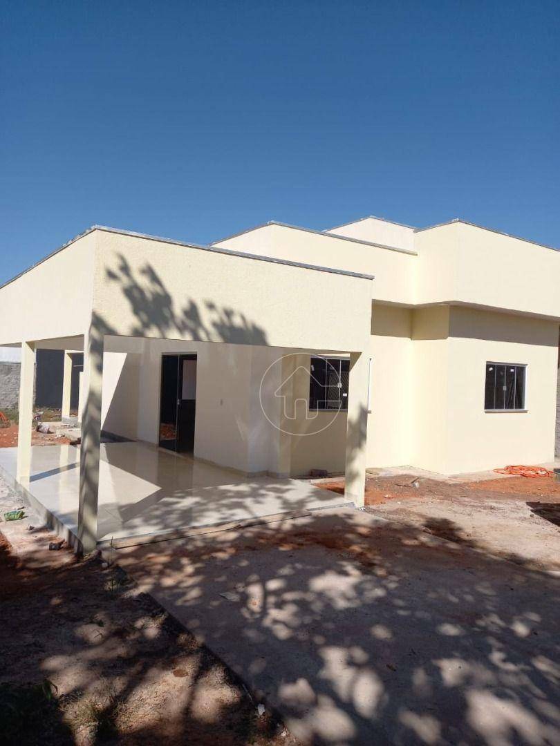 Casa à venda com 3 quartos, 140m² - Foto 1