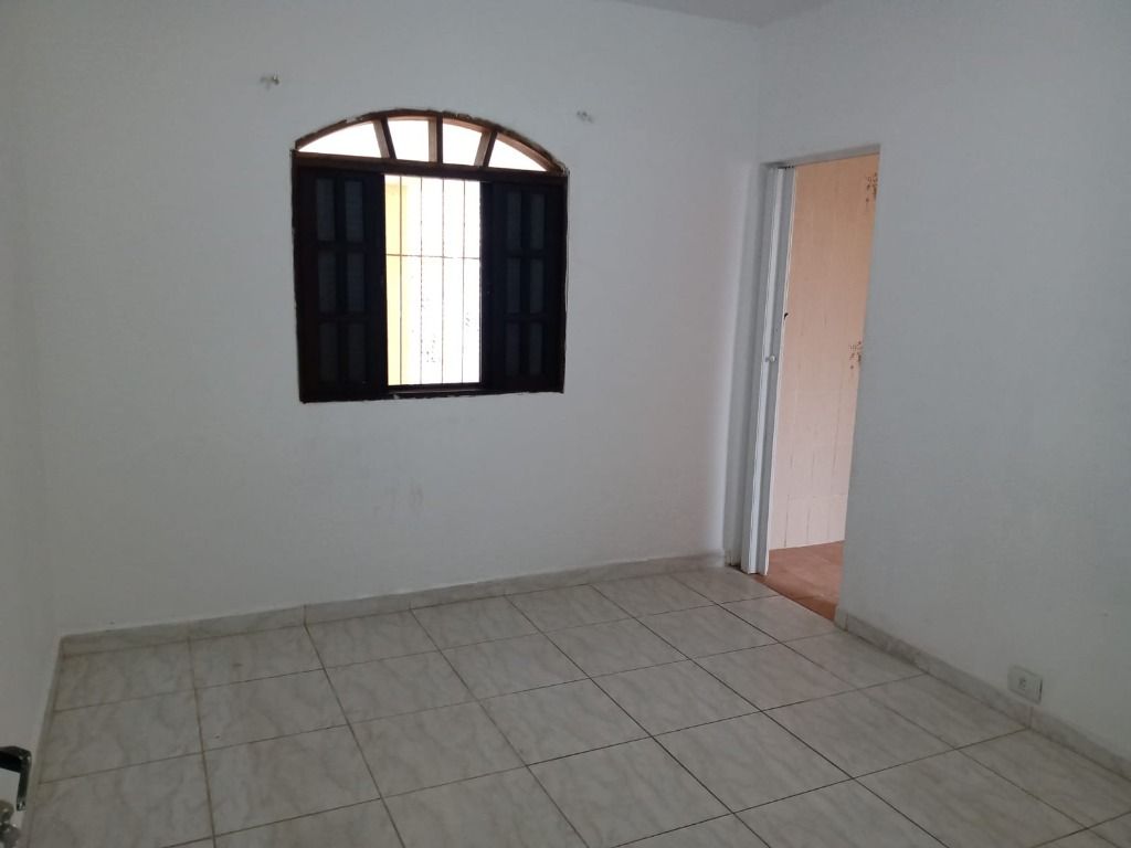 Casa para alugar com 3 quartos, 230m² - Foto 8