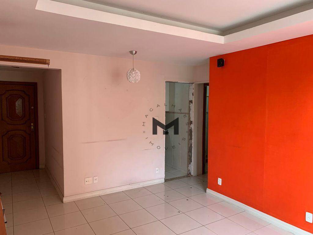 Apartamento à venda com 3 quartos, 100m² - Foto 2