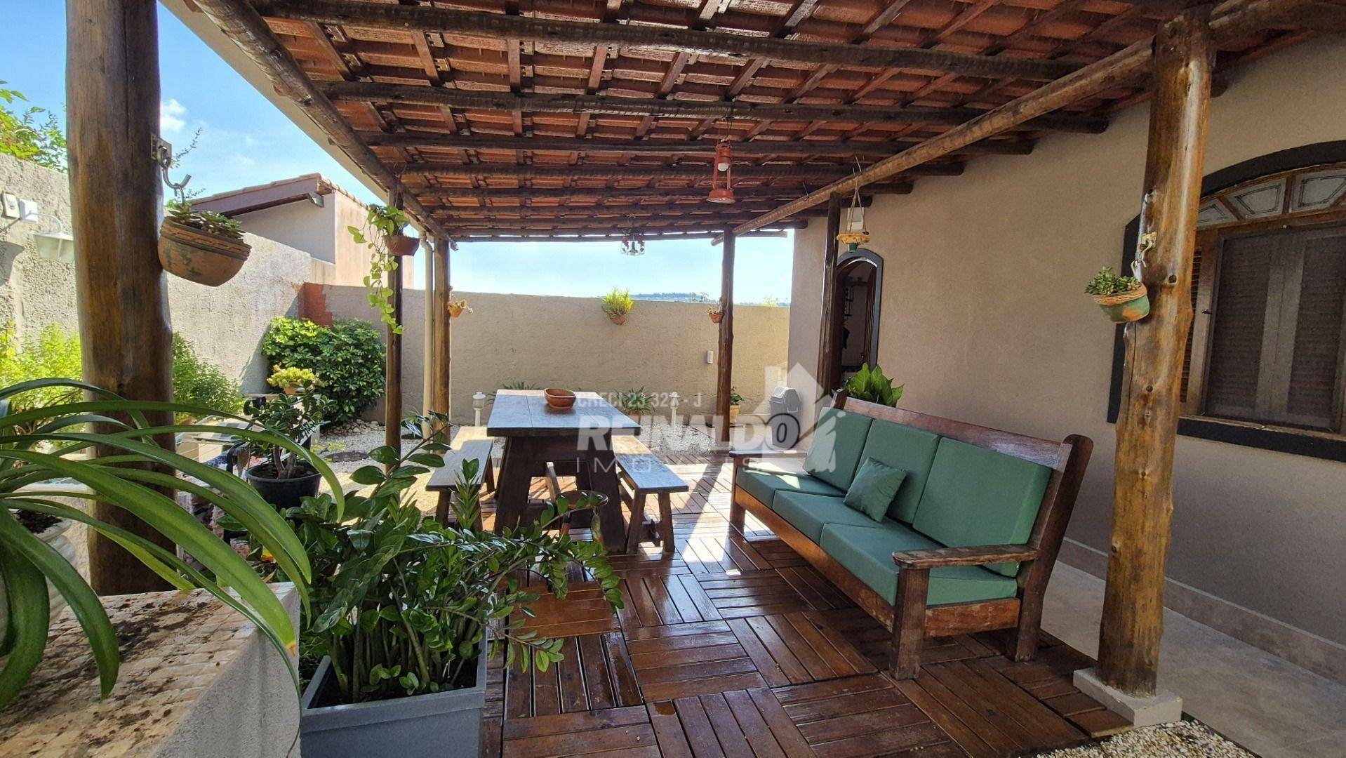 Casa de Condomínio para alugar com 4 quartos, 239m² - Foto 31