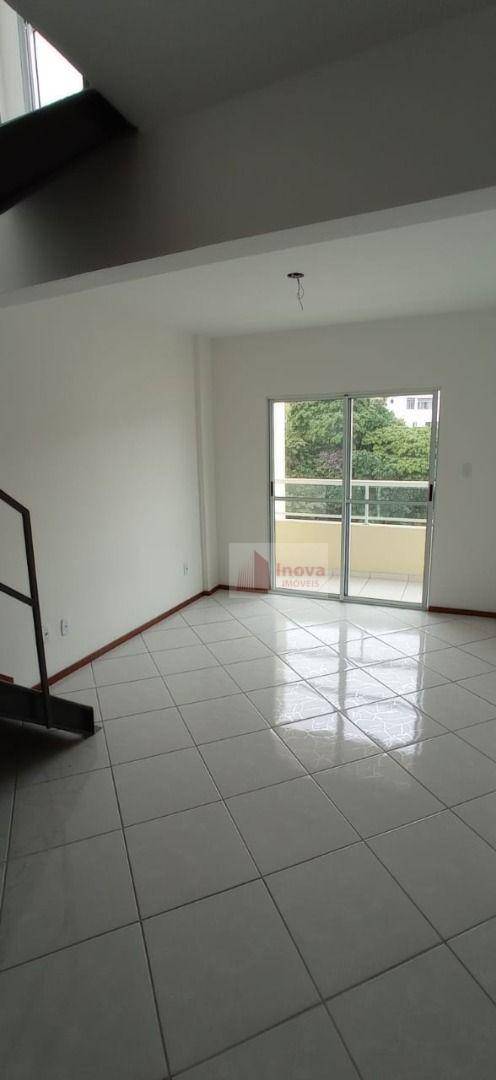 Cobertura à venda com 3 quartos, 135m² - Foto 3