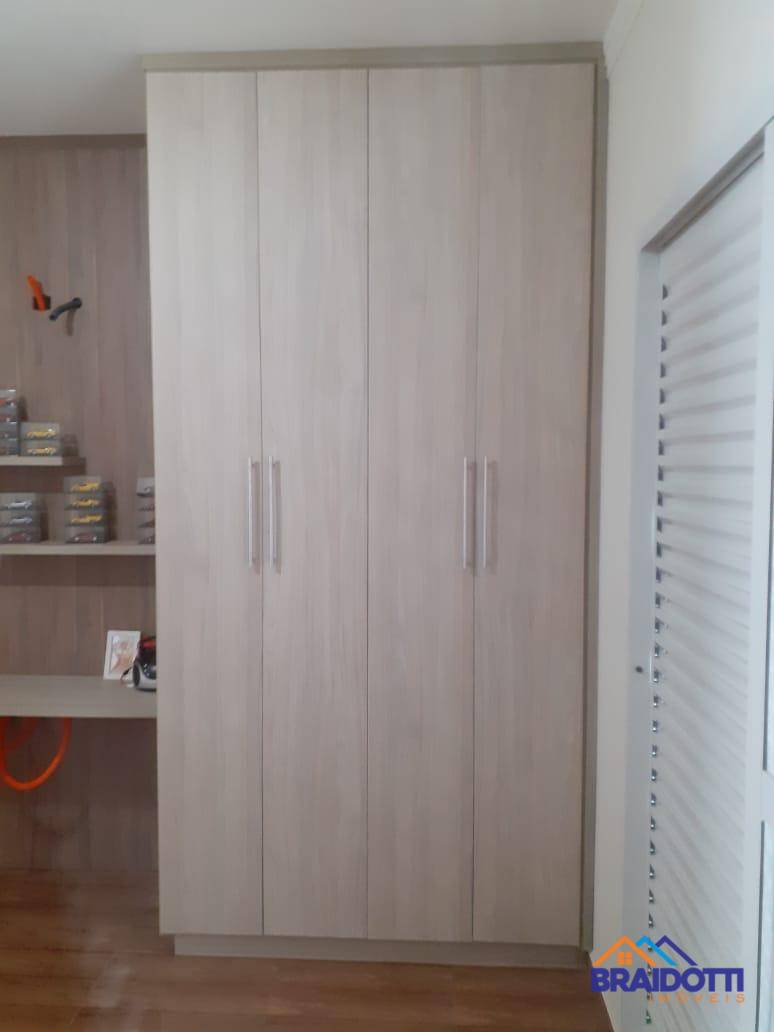 Casa à venda com 4 quartos, 195m² - Foto 11