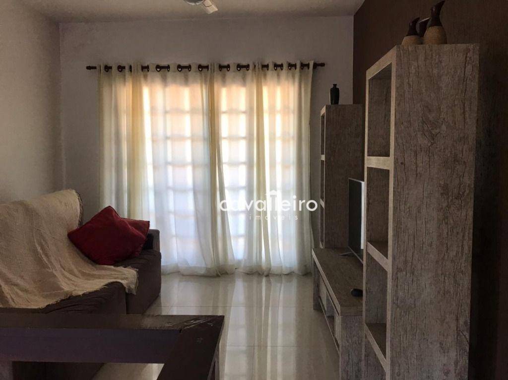 Casa à venda com 4 quartos, 250m² - Foto 2