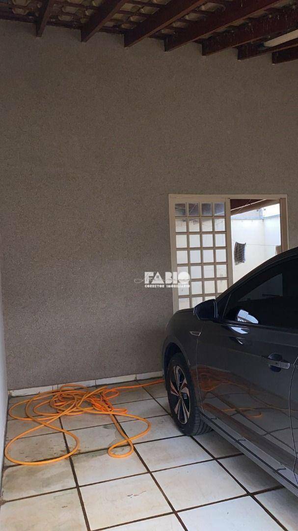 Casa à venda com 3 quartos, 100m² - Foto 26