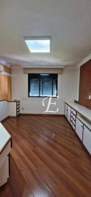 Apartamento à venda com 3 quartos, 160m² - Foto 20