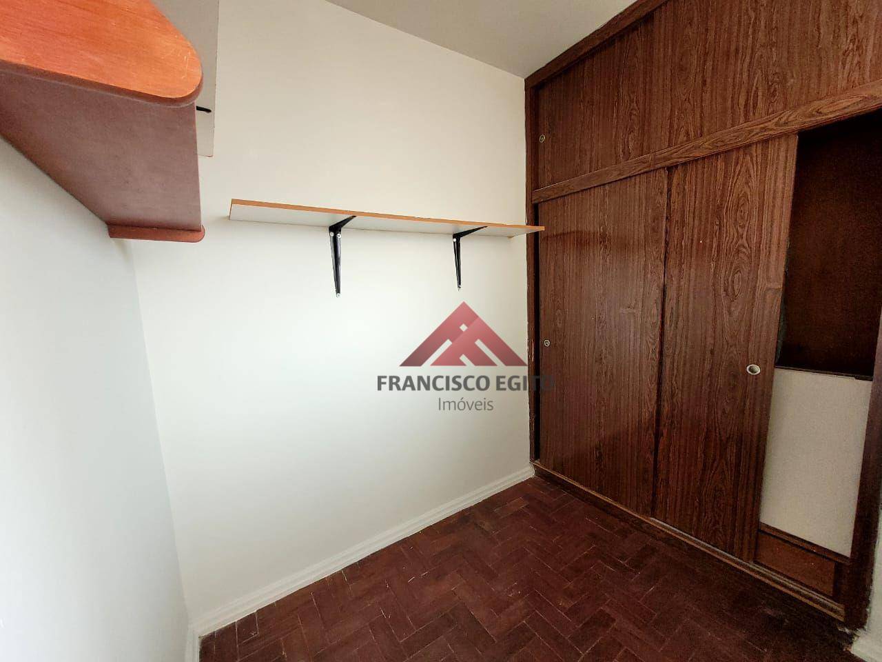 Apartamento para alugar com 3 quartos, 120m² - Foto 12