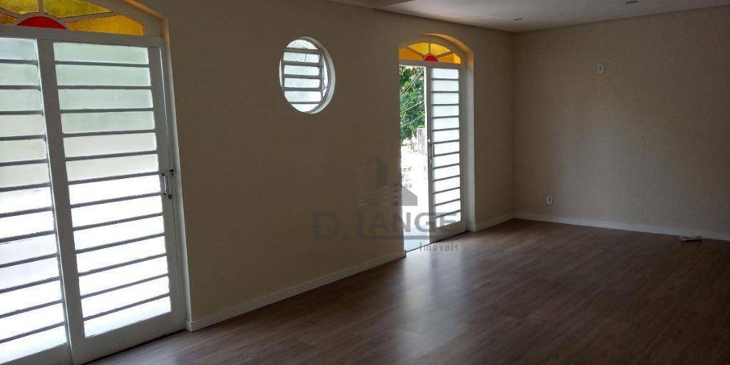 Casa à venda com 9 quartos, 204m² - Foto 14