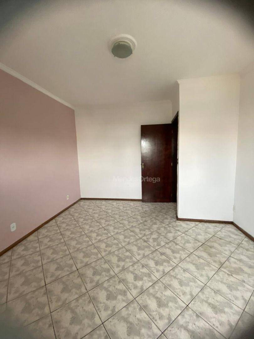 Apartamento para alugar com 2 quartos, 120m² - Foto 15