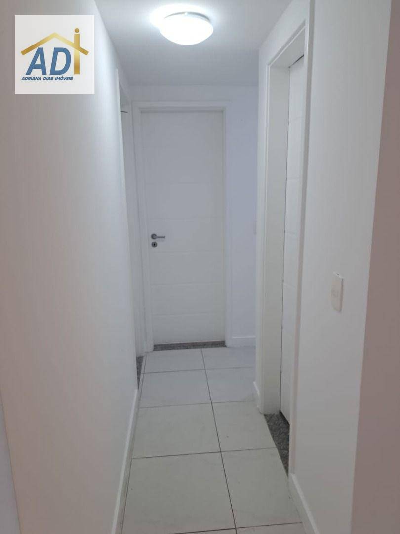 Apartamento à venda com 3 quartos, 135m² - Foto 2