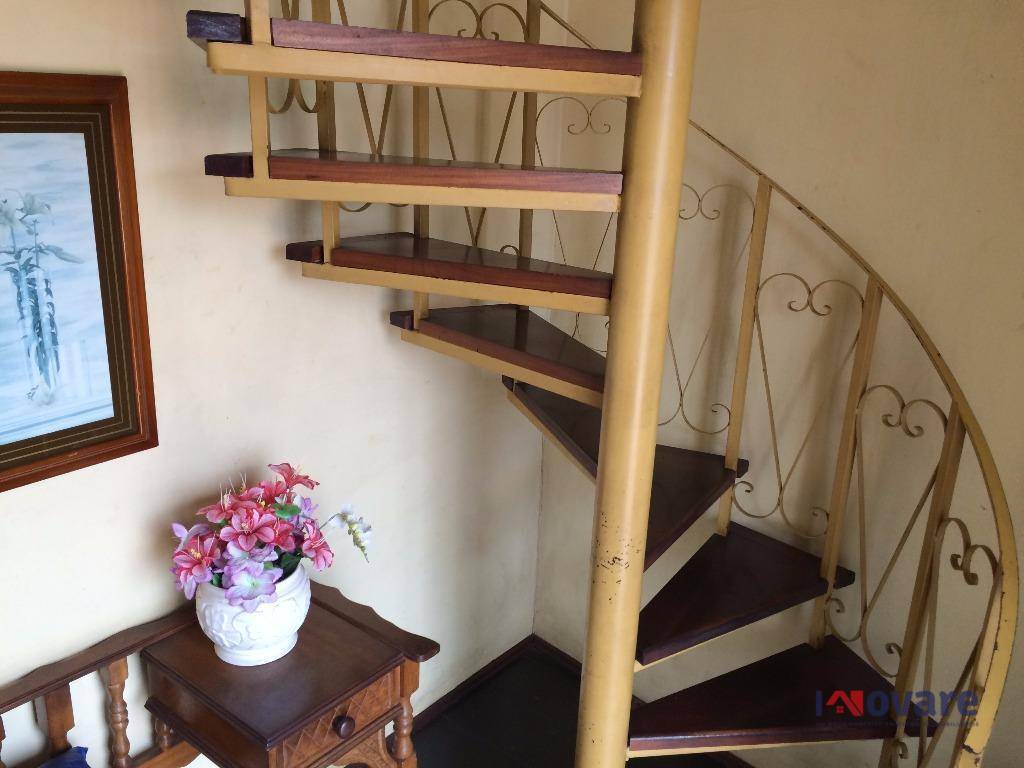 Casa à venda com 5 quartos, 130m² - Foto 4