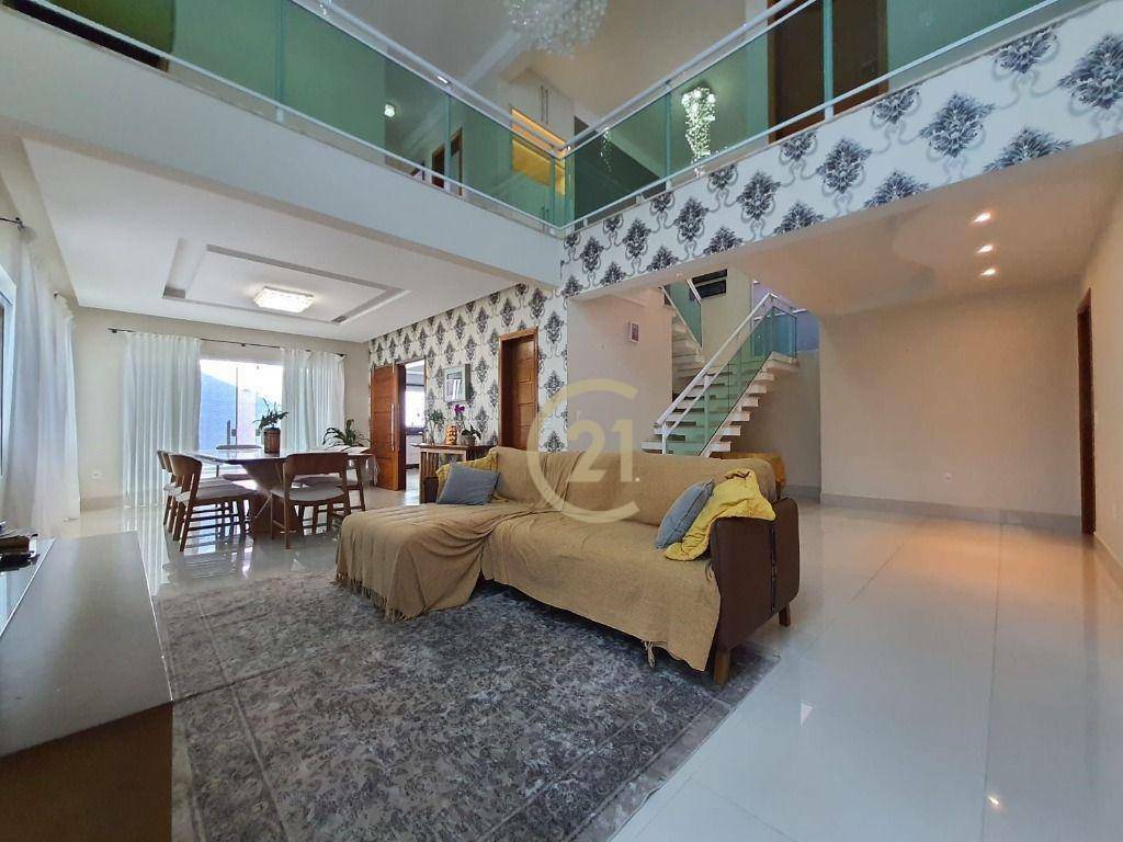 Casa à venda com 4 quartos, 279m² - Foto 2