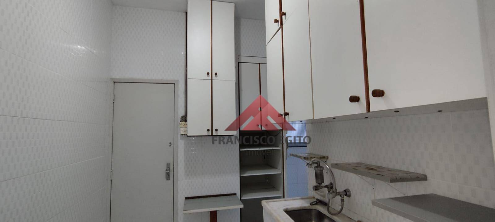 Apartamento à venda com 2 quartos, 70m² - Foto 10