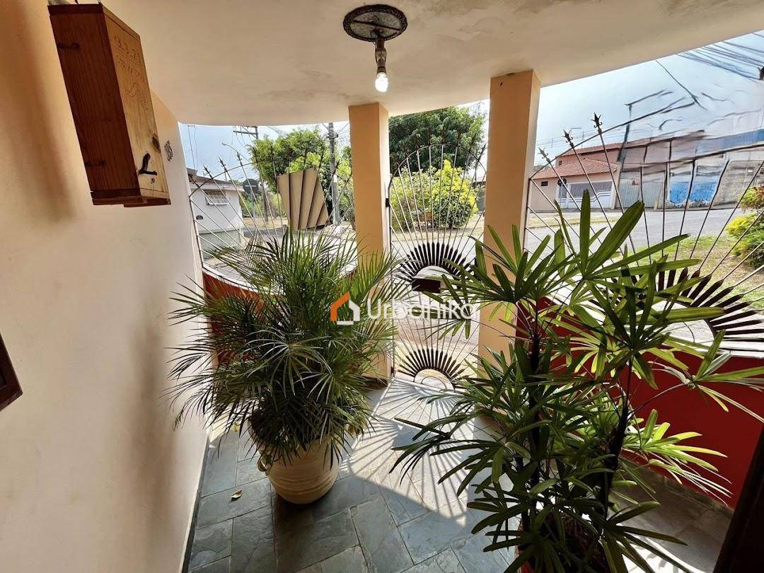 Casa, 3 quartos, 182 m² - Foto 2