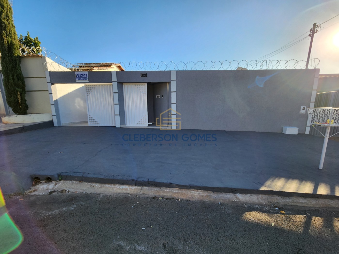 Casa à venda com 3 quartos, 360m² - Foto 2