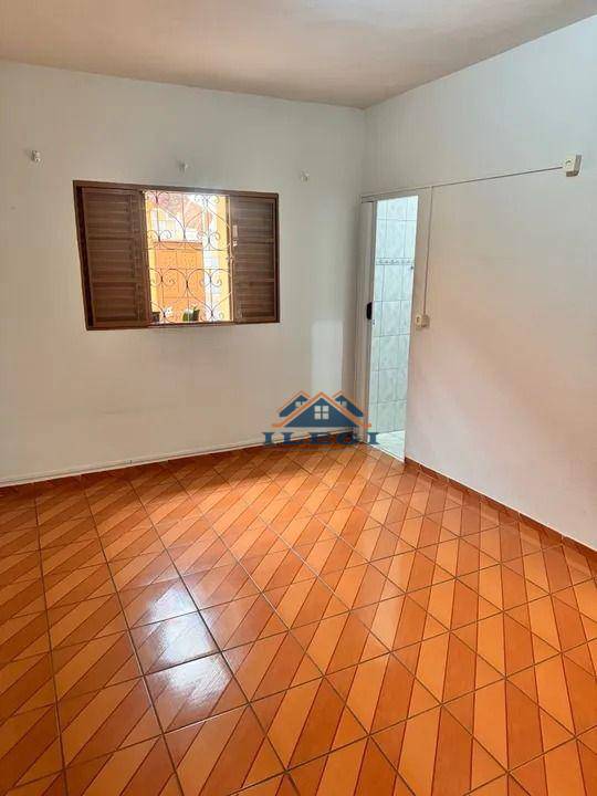 Casa à venda e aluguel com 5 quartos, 300m² - Foto 11