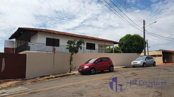 Sobrado à venda com 3 quartos, 254m² - Foto 2