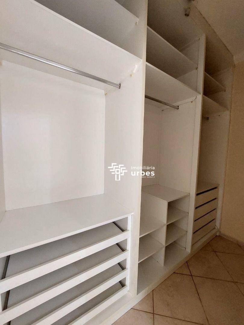 Casa para alugar com 3 quartos, 226m² - Foto 16