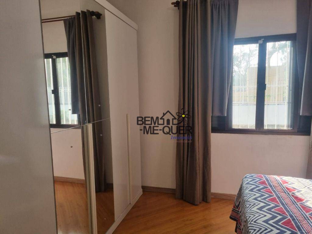 Casa à venda com 4 quartos, 300m² - Foto 14