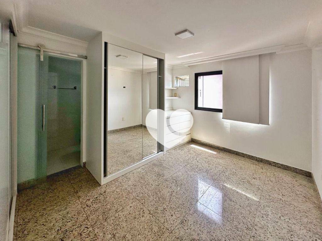 Apartamento à venda com 4 quartos, 239m² - Foto 9