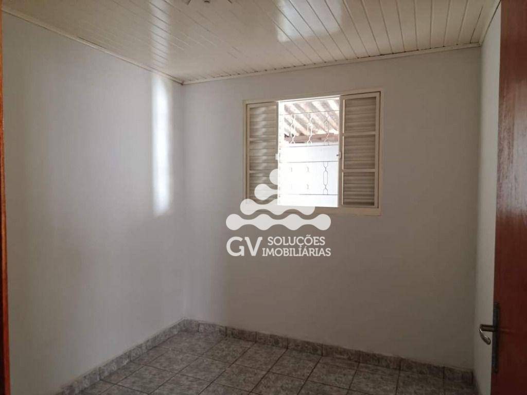 Casa à venda com 2 quartos, 180m² - Foto 9