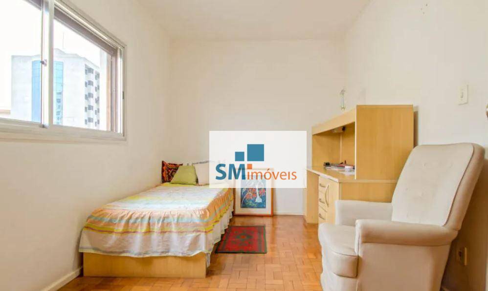 Apartamento à venda com 3 quartos, 240m² - Foto 17