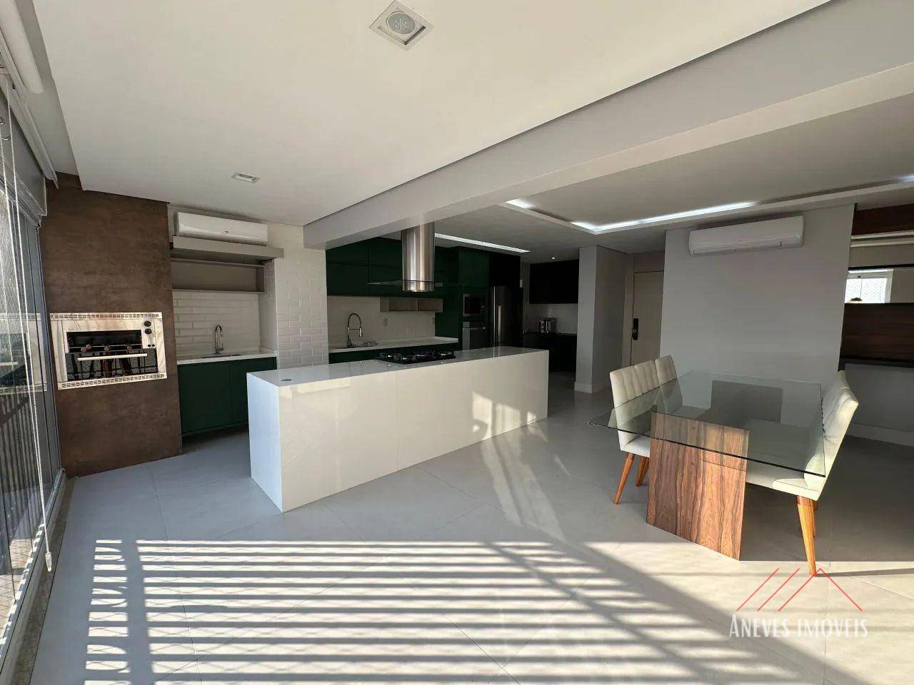 Apartamento à venda com 2 quartos, 134m² - Foto 1