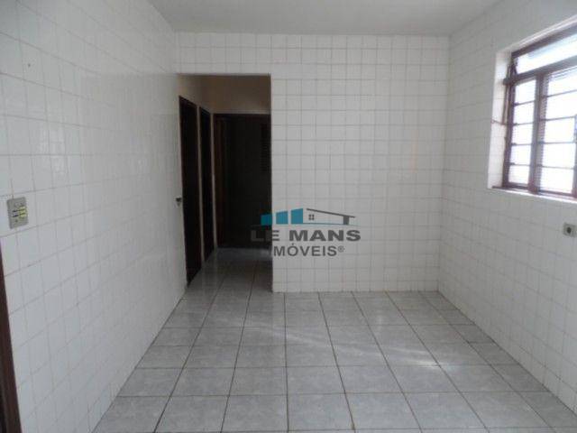 Casa à venda com 3 quartos, 130m² - Foto 1