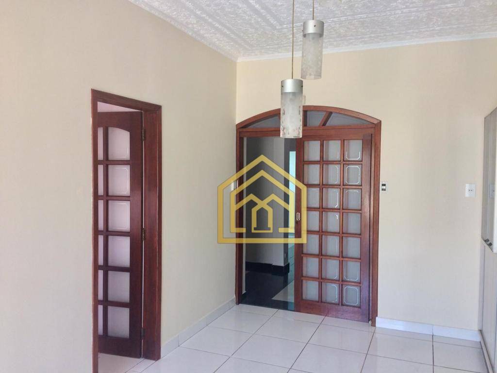 Casa à venda com 7 quartos, 368m² - Foto 17