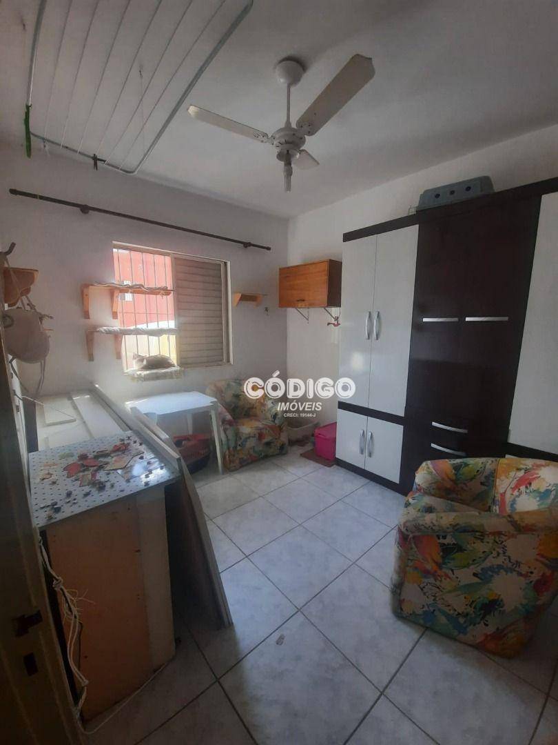 Apartamento à venda com 2 quartos, 70m² - Foto 12