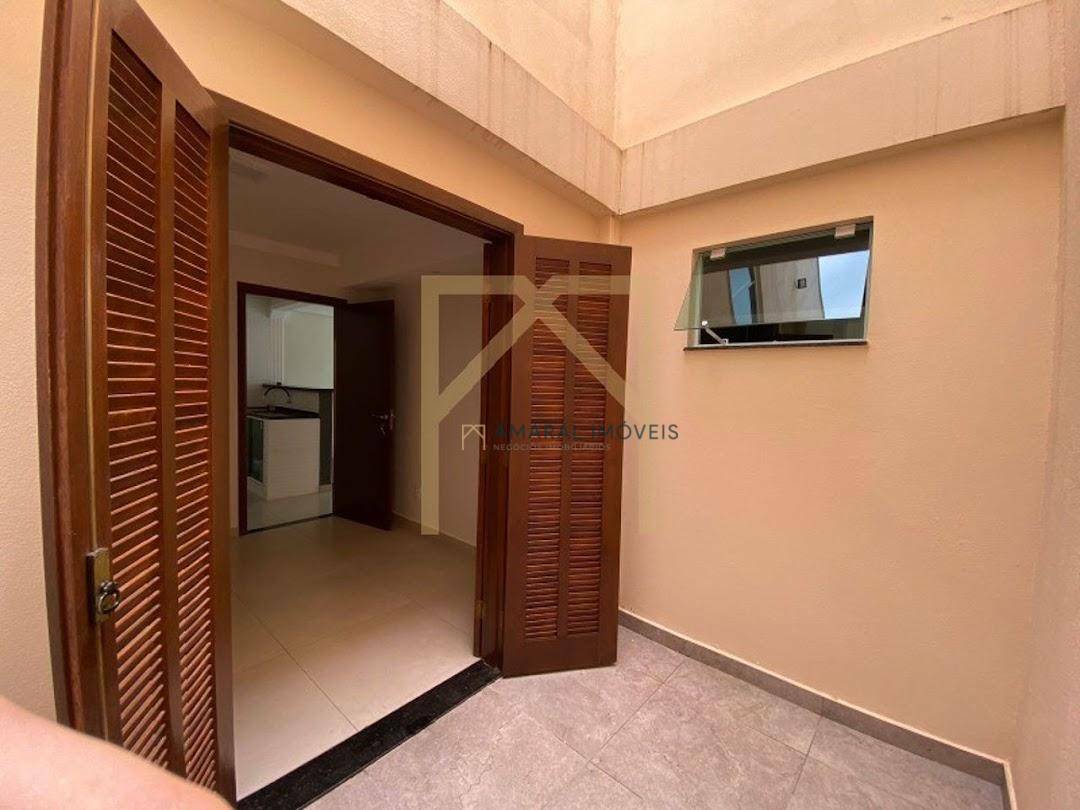 Casa à venda com 3 quartos, 230m² - Foto 12