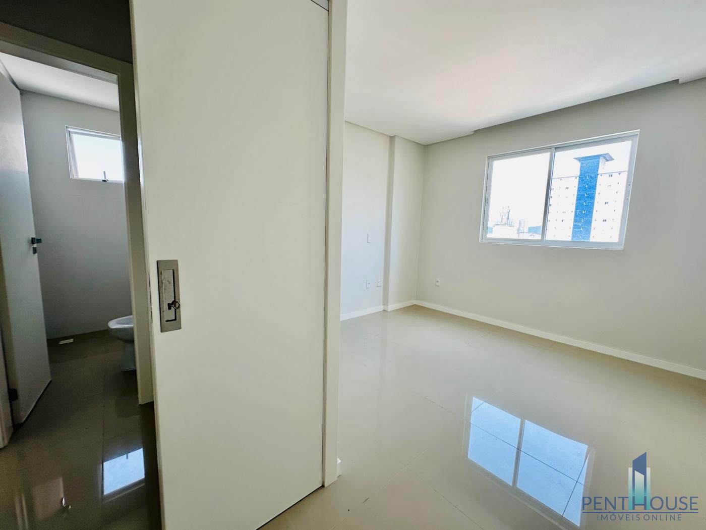 Apartamento à venda com 3 quartos, 122m² - Foto 13