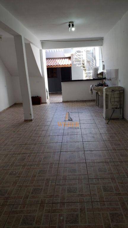 Sobrado à venda com 2 quartos, 190m² - Foto 4