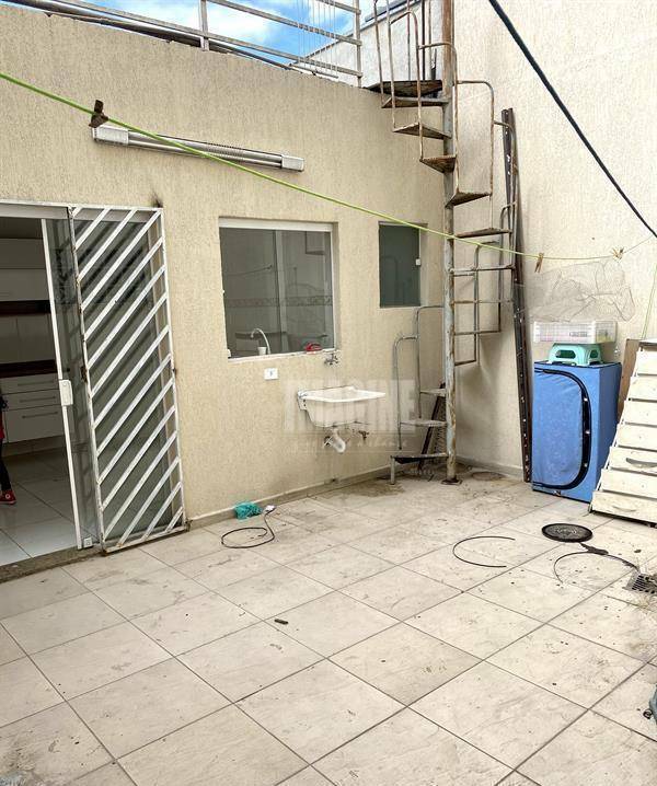 Sobrado à venda com 2 quartos, 150m² - Foto 18