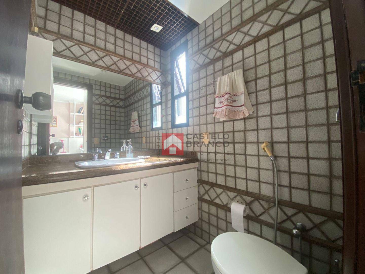 Apartamento à venda com 4 quartos, 225m² - Foto 19