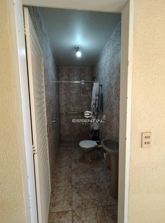 Casa para alugar com 4 quartos, 300m² - Foto 1