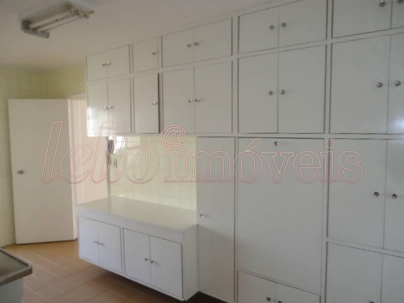 Apartamento para alugar com 2 quartos, 130m² - Foto 15