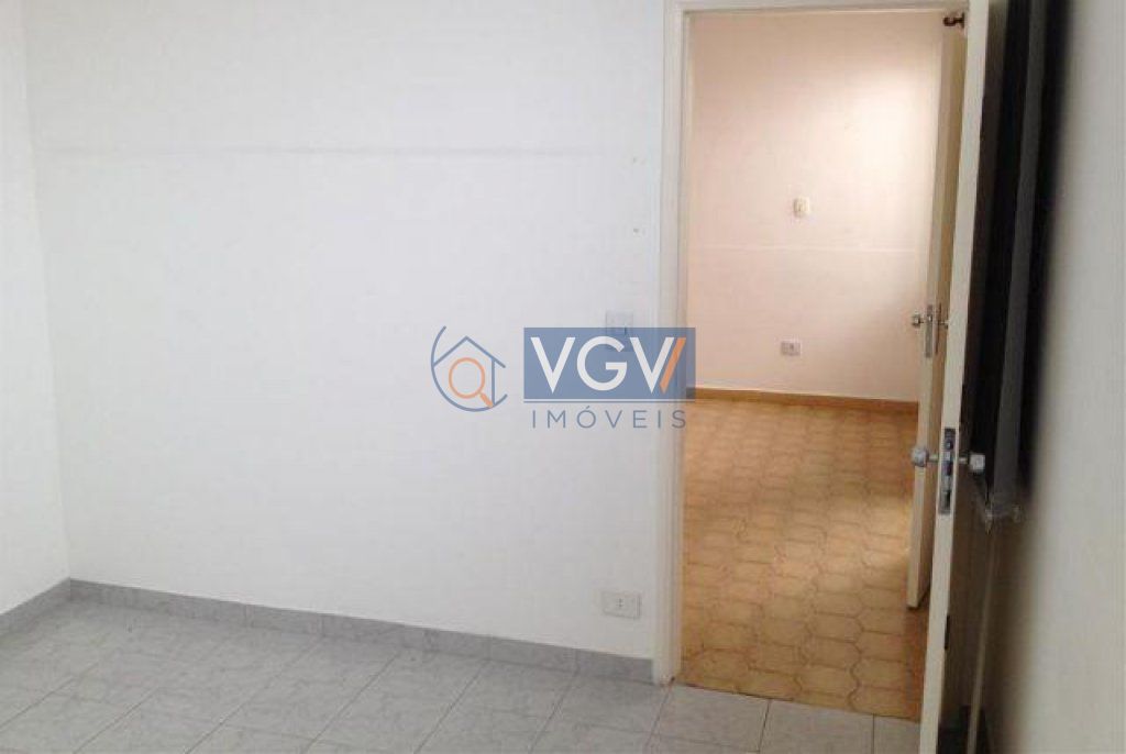 Casa à venda com 2 quartos, 90m² - Foto 4