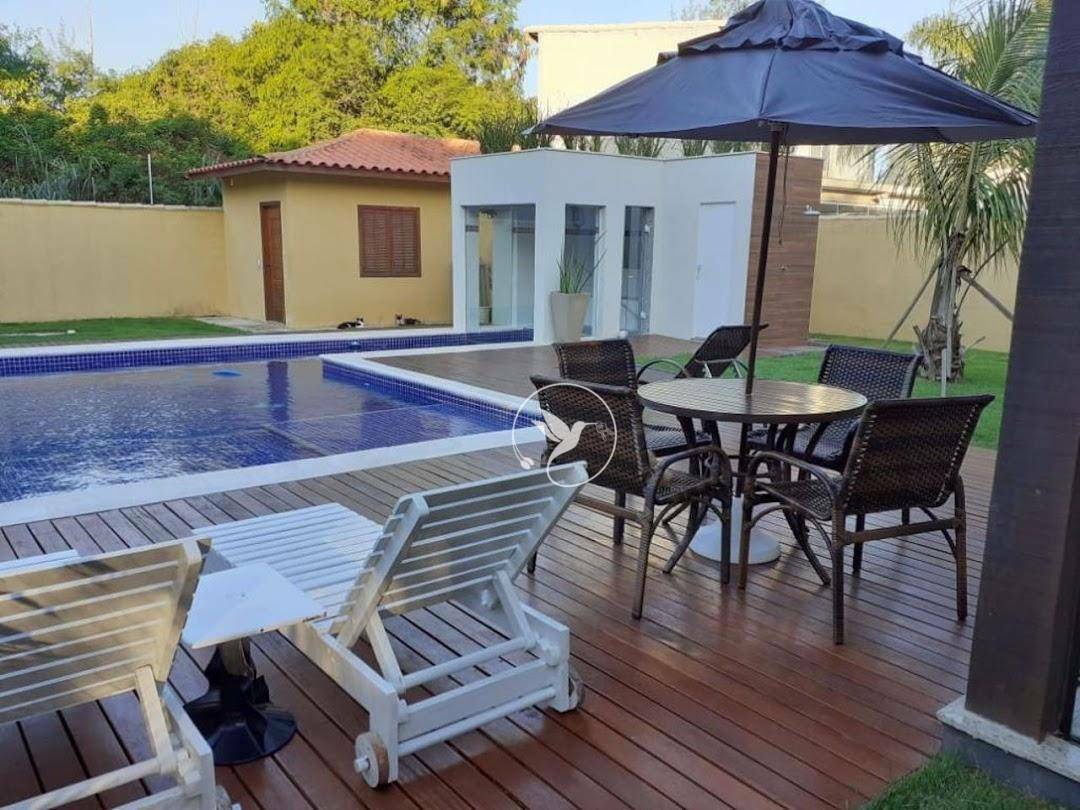 Casa à venda com 6 quartos, 438m² - Foto 1