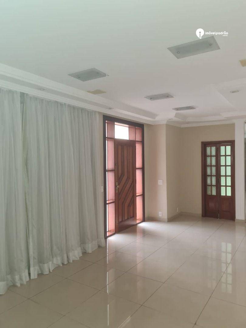 Casa à venda com 3 quartos, 210m² - Foto 14