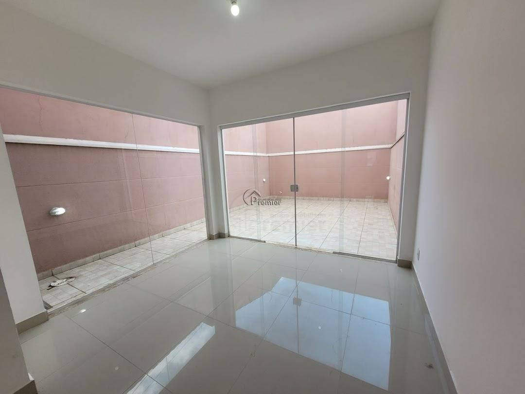 Casa à venda com 3 quartos, 126m² - Foto 13