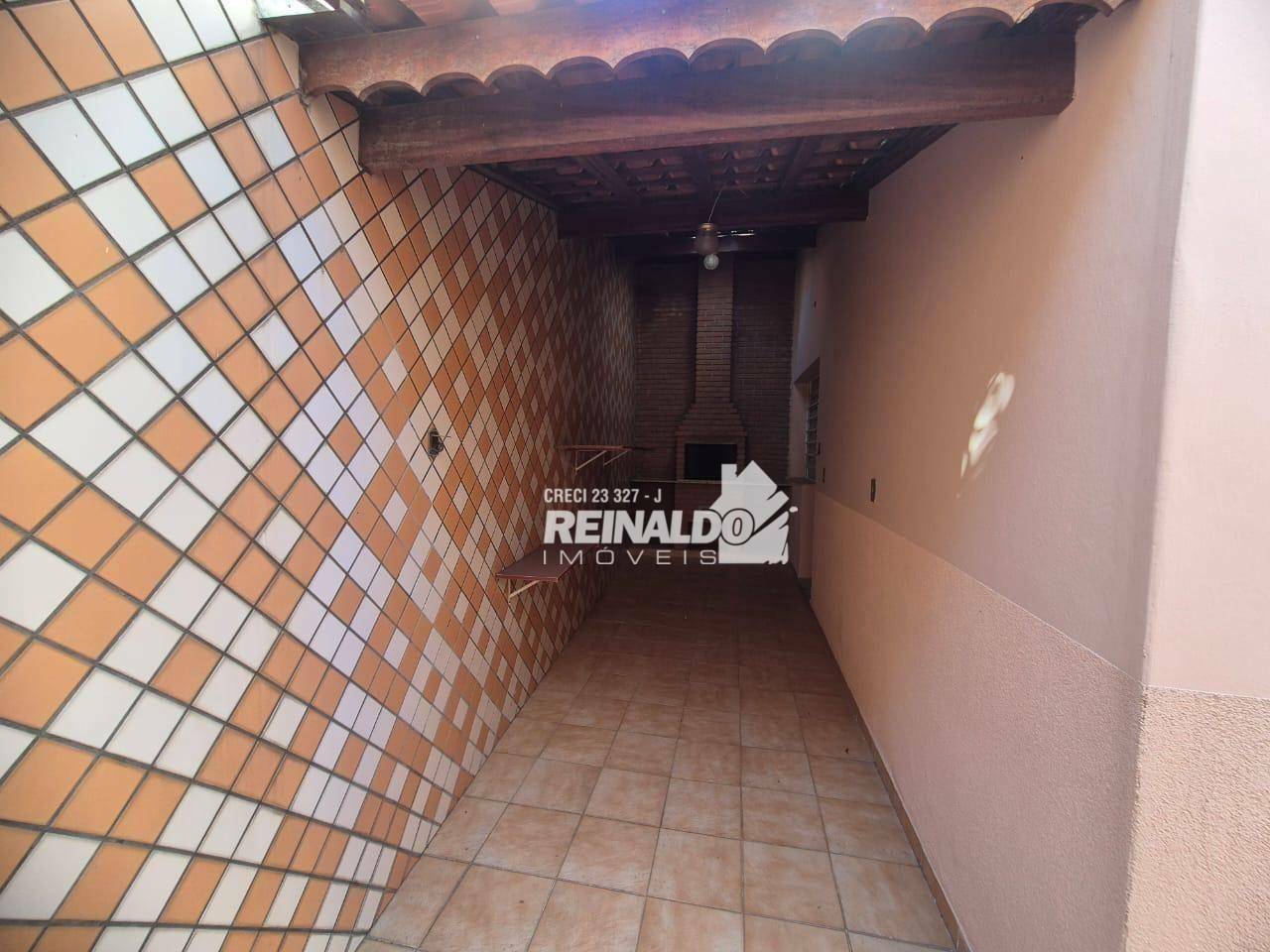 Casa à venda e aluguel com 3 quartos, 250m² - Foto 23