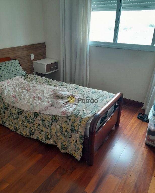 Apartamento à venda com 3 quartos, 106m² - Foto 19