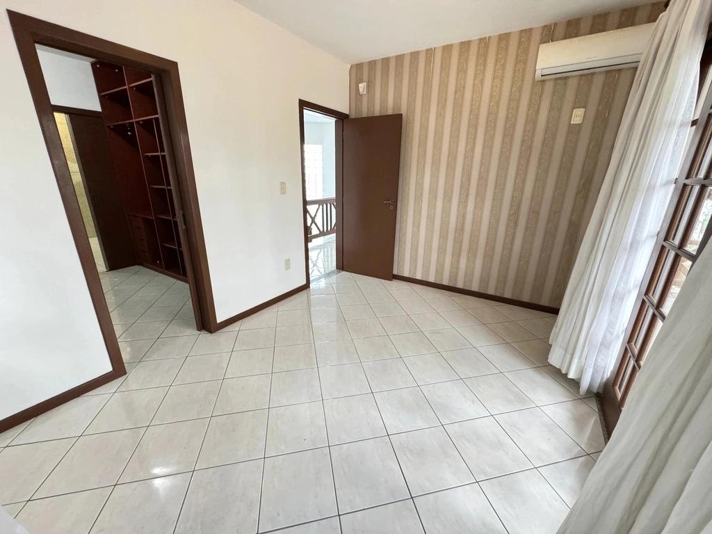 Casa à venda com 4 quartos, 223m² - Foto 10